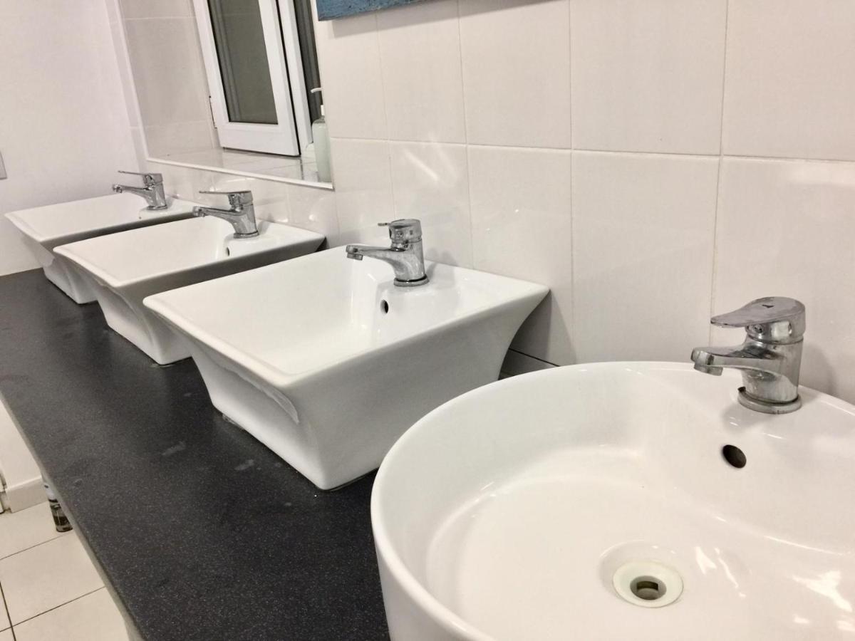 Downtown Hostel ブラショフ エクステリア 写真