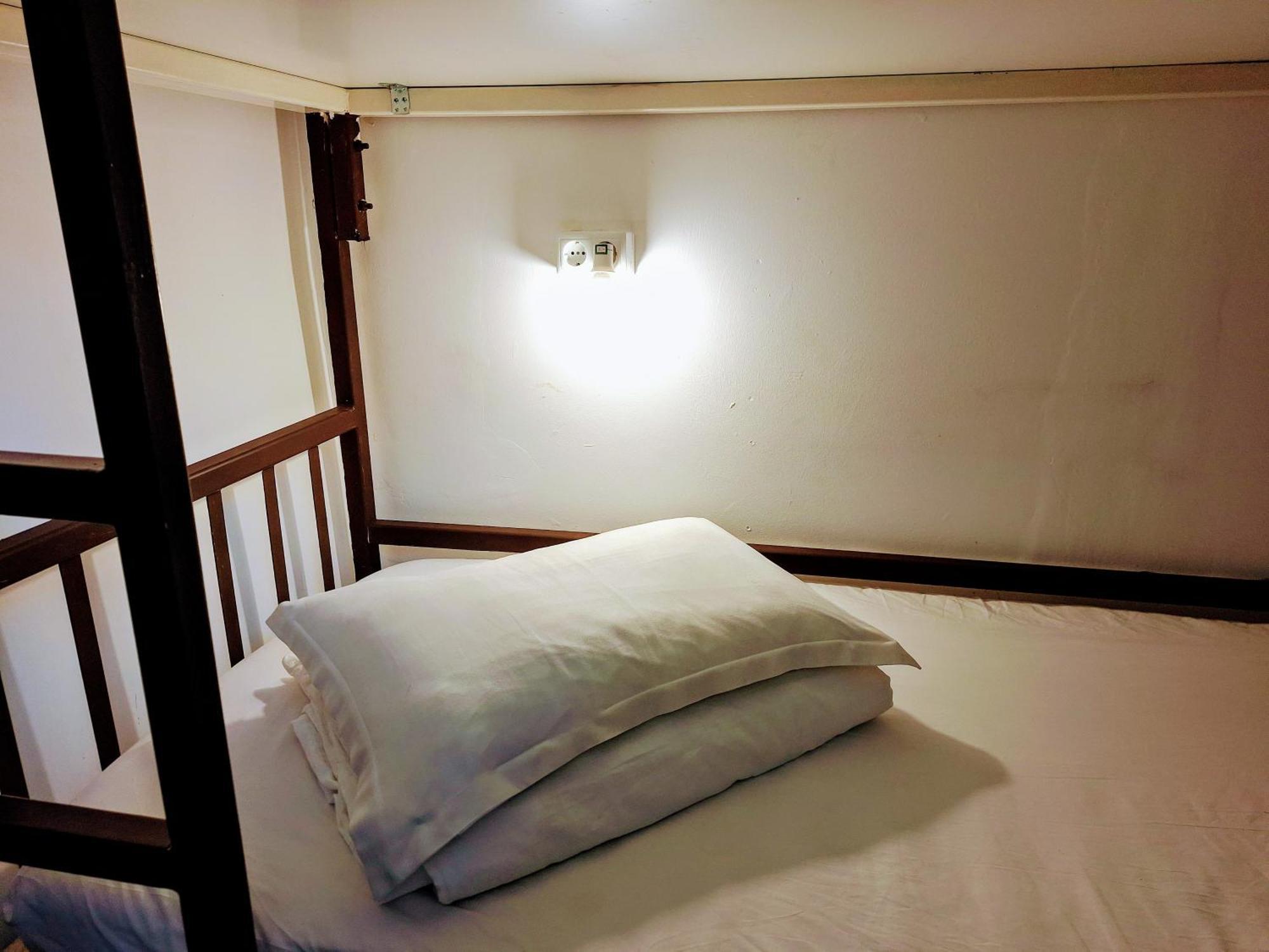 Downtown Hostel ブラショフ エクステリア 写真