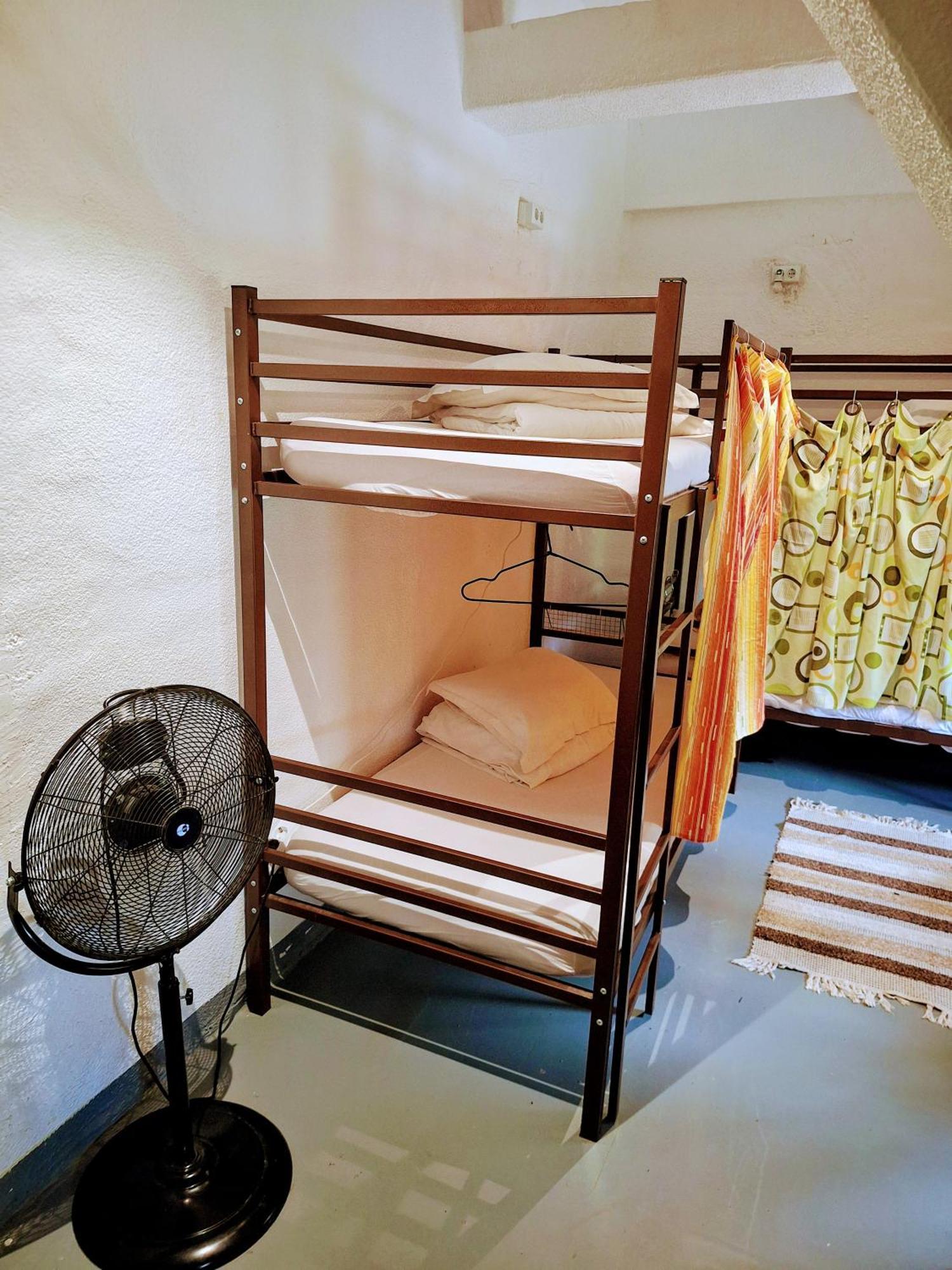 Downtown Hostel ブラショフ エクステリア 写真