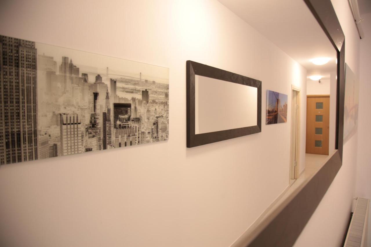Downtown Hostel ブラショフ エクステリア 写真