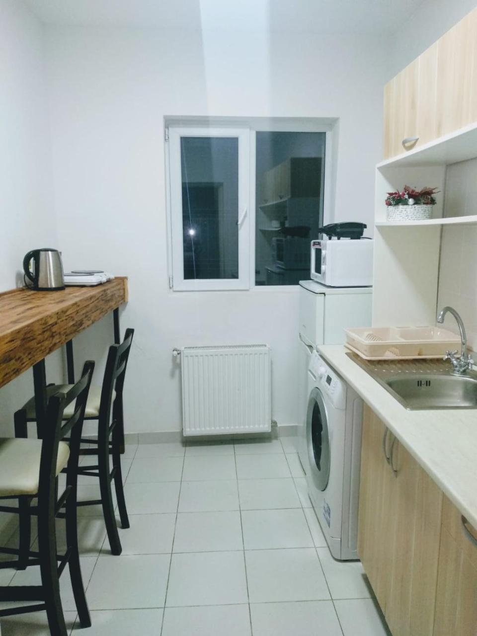 Downtown Hostel ブラショフ エクステリア 写真
